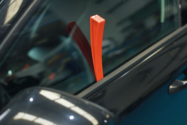 Power-TEC 92102 Plastic Trim Pry Bar